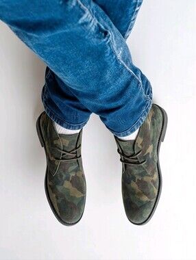DINGO Men's Camouflage Chukka Boots - Olive Camo
